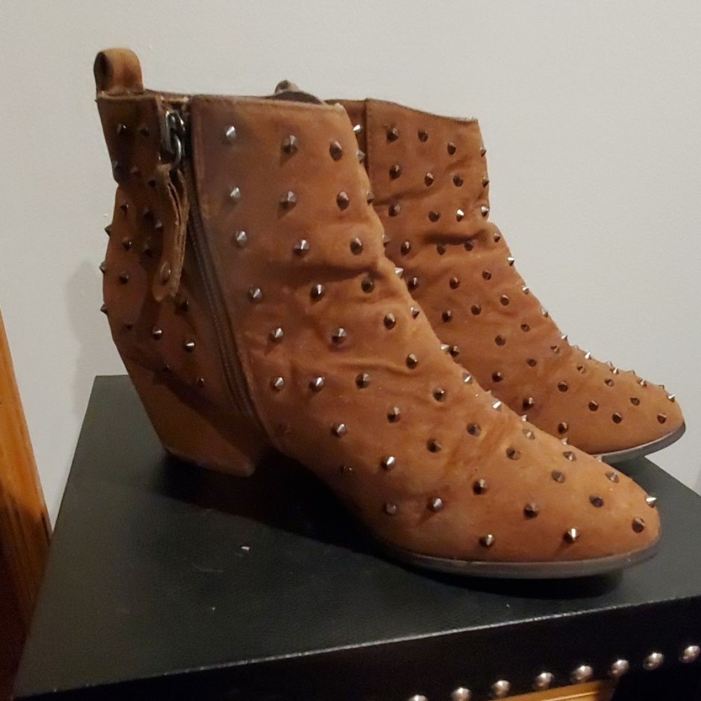 studded boots